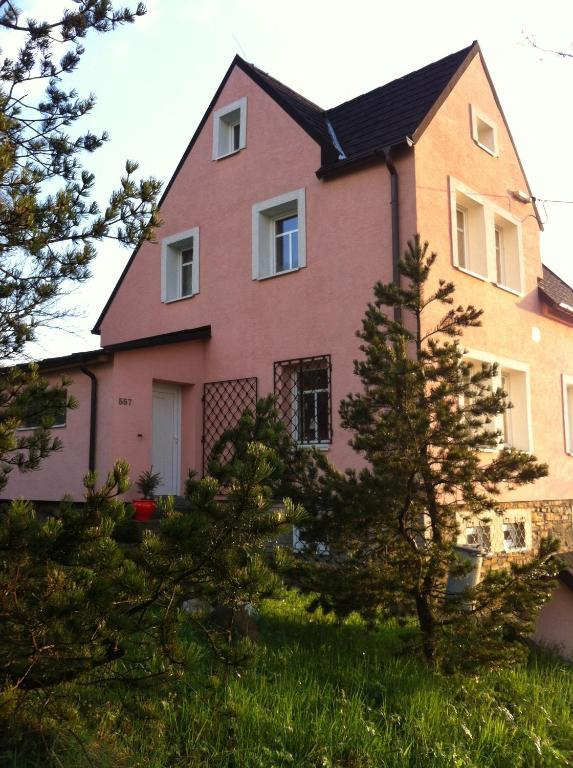 K Zastavce 557 Villa Kovarska ภายนอก รูปภาพ